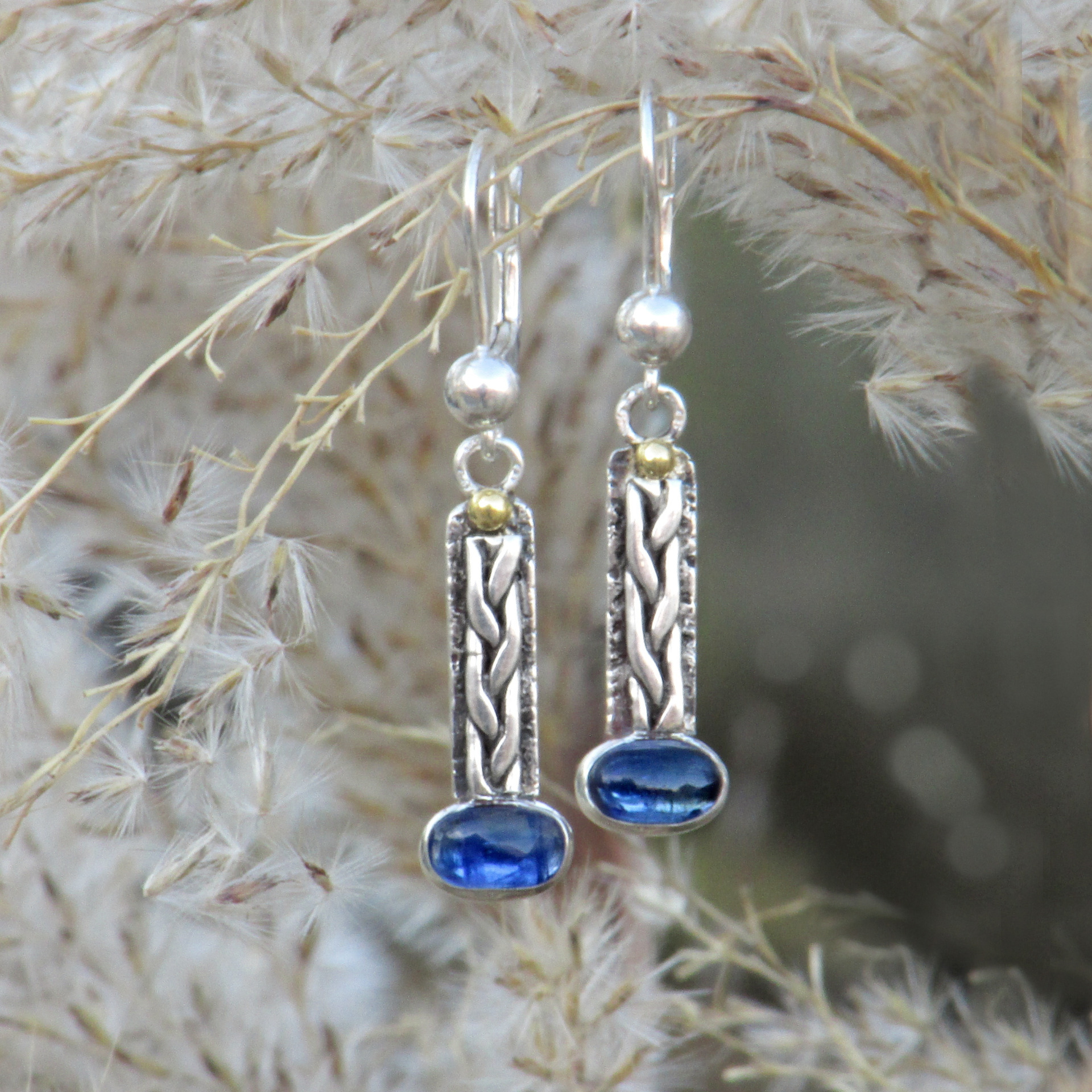 Něžné stříbrné náušnice, ruční výroba